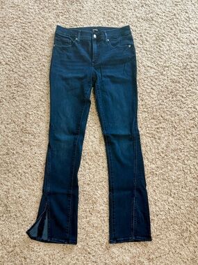 Express Women’s Mid-Rise Dark Wash Front Vent Skyscraper Jeans. Size 10R. NWOT!